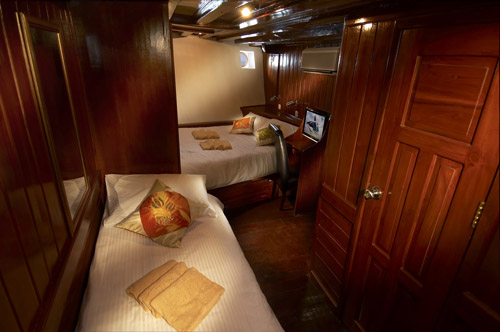 S/Y Siren Room